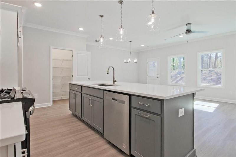 Image for property 689 Sunstone Lane, Lawrenceville, GA 30043
