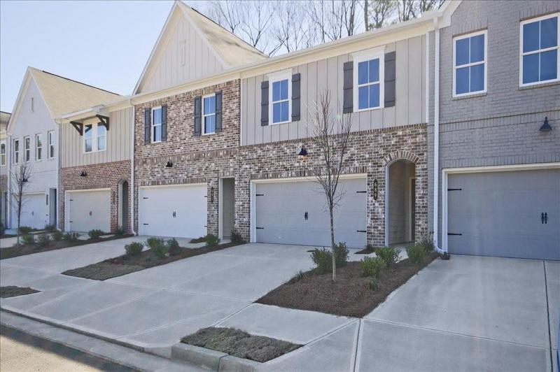 Image for property 689 Sunstone Lane, Lawrenceville, GA 30043