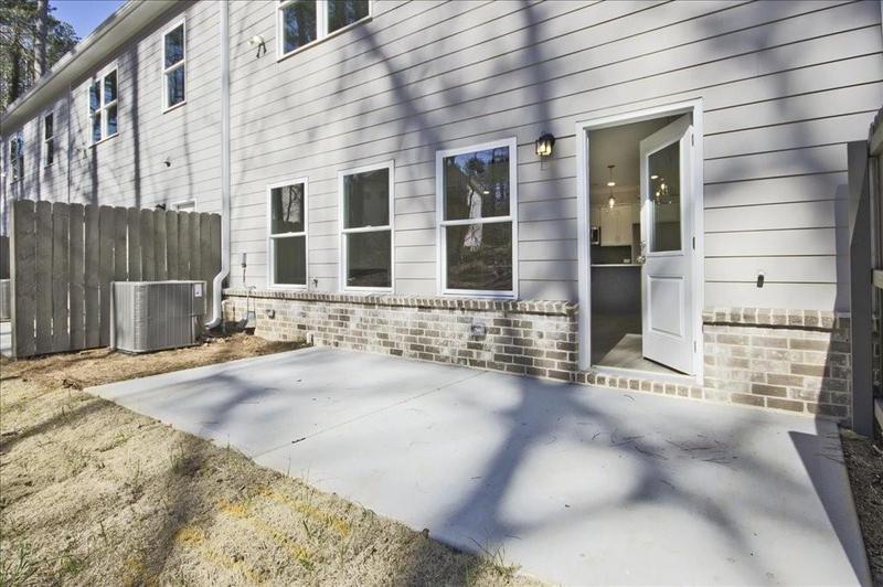 Image for property 689 Sunstone Lane, Lawrenceville, GA 30043