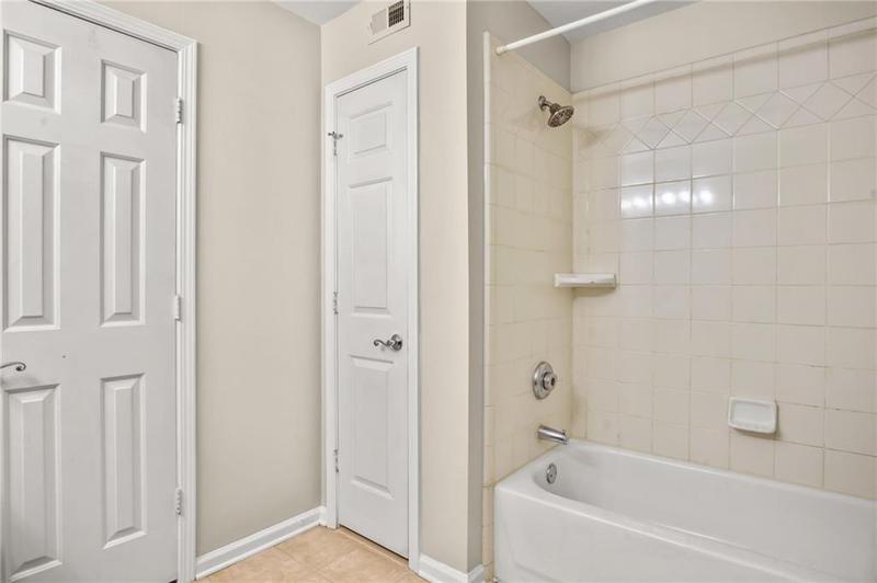 Image for property 4248 River Green Drive 310, Atlanta, GA 30327