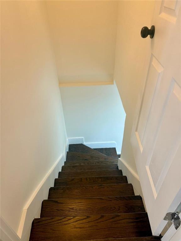 Image for property 2534 Creekview Drive, Marietta, GA 30008