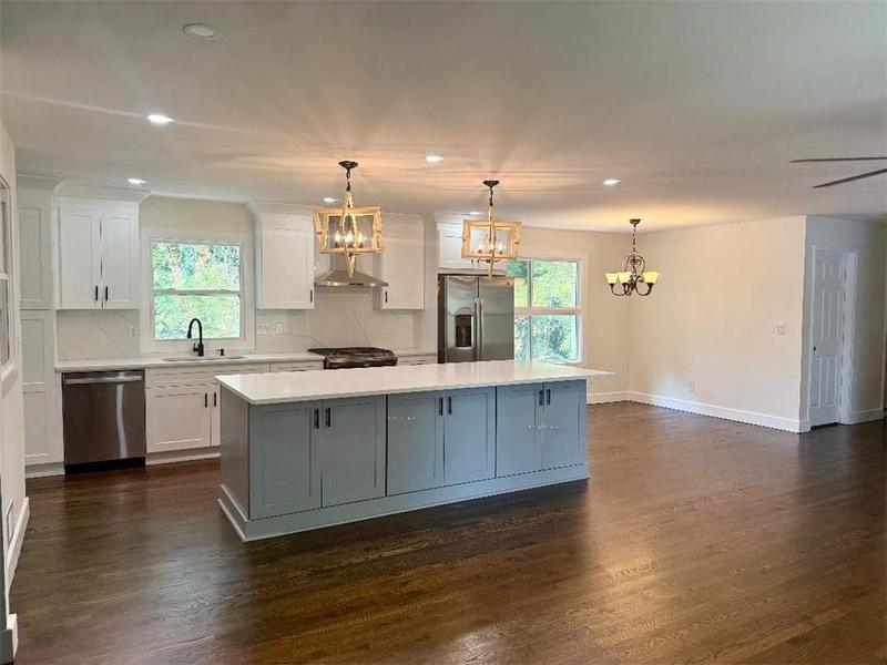 Image for property 2534 Creekview Drive, Marietta, GA 30008