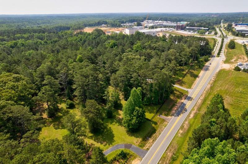 Image for property 539 Veterans Parkway, Fayetteville, GA 30214