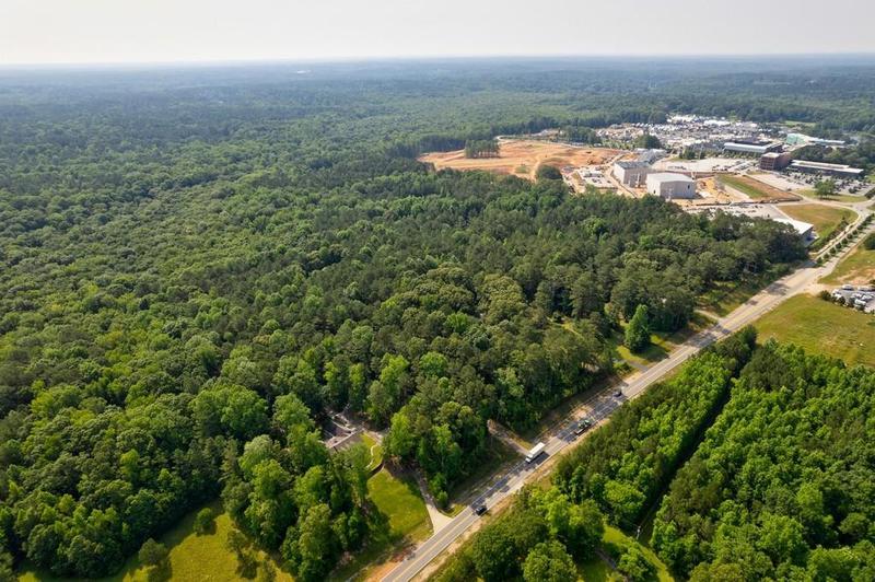Image for property 539 Veterans Parkway, Fayetteville, GA 30214