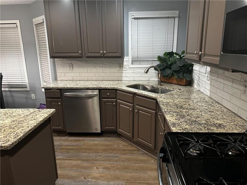Image for property 989 Park Knoll Court, Lawrenceville, GA 30043