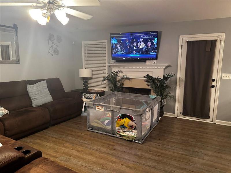 Image for property 989 Park Knoll Court, Lawrenceville, GA 30043