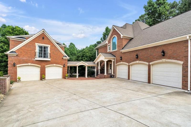 Image for property 2034 Gold Leaf Parkway, Canton, GA 30114