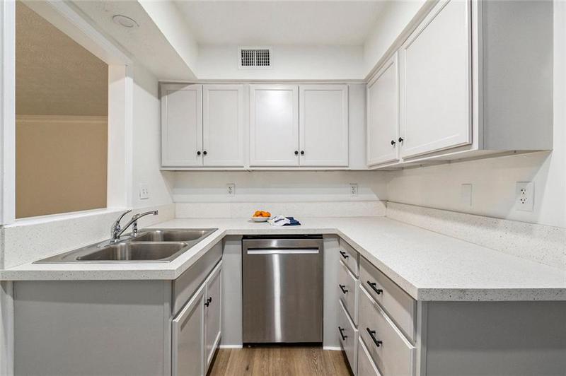 Image for property 261 Quail Run, Roswell, GA 30076