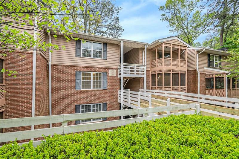 Image for property 261 Quail Run, Roswell, GA 30076