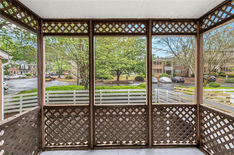 Image for property 261 Quail Run, Roswell, GA 30076