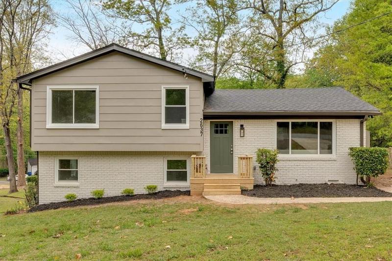 Image for property 2637 Crestdale Circle, Atlanta, GA 30316