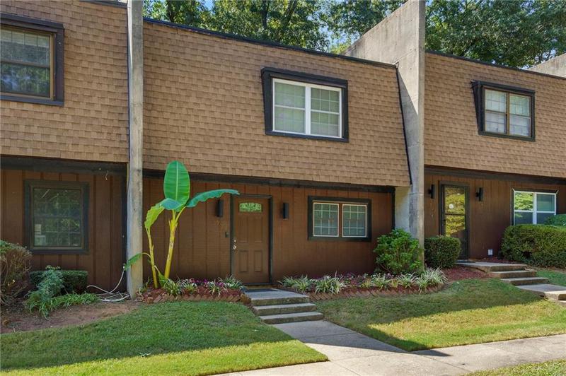 Image for property 729 Cedar Pointe Court, Marietta, GA 30008
