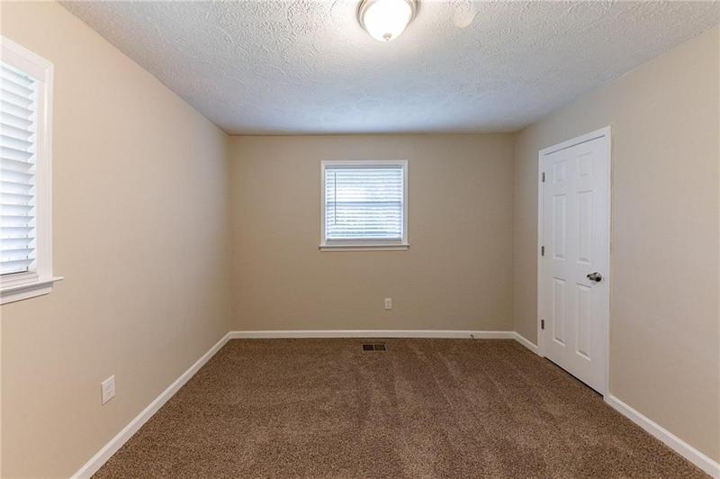 Image for property 160 Cross Creek Parkway, Dallas, GA 30157