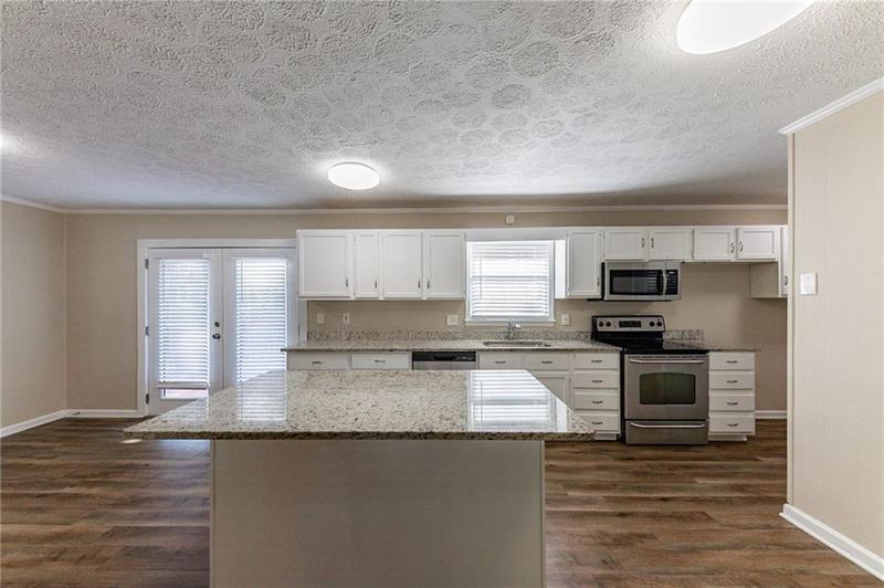 Image for property 160 Cross Creek Parkway, Dallas, GA 30157