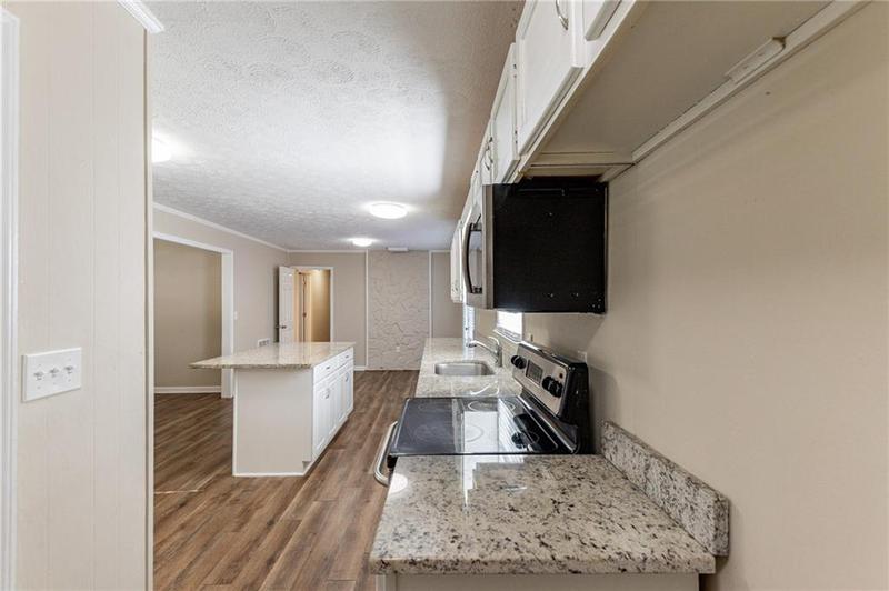 Image for property 160 Cross Creek Parkway, Dallas, GA 30157