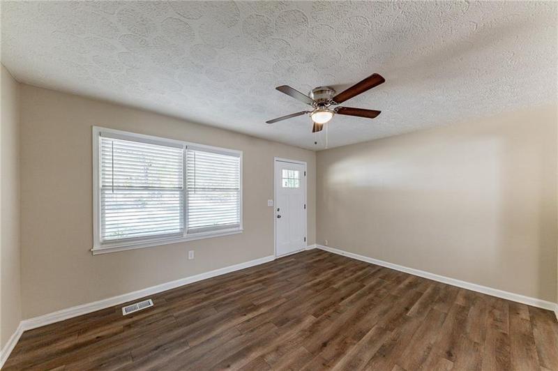 Image for property 160 Cross Creek Parkway, Dallas, GA 30157