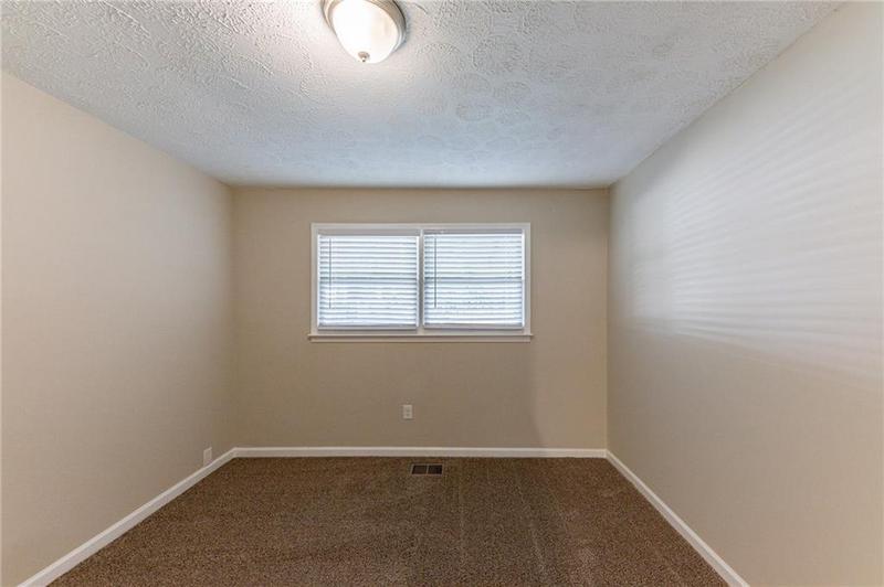 Image for property 160 Cross Creek Parkway, Dallas, GA 30157