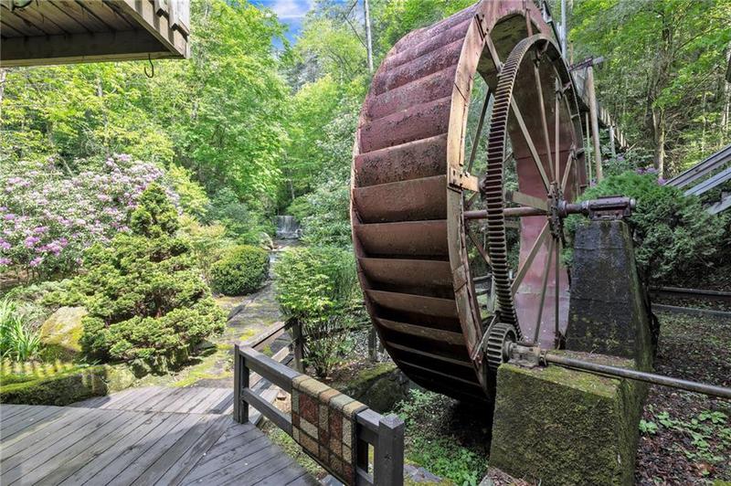 Image for property 17 Water Wheel Lane, Rabun Gap, GA 30568