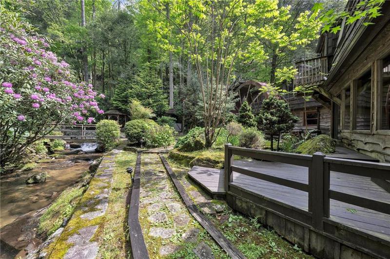 Image for property 17 Water Wheel Lane, Rabun Gap, GA 30568