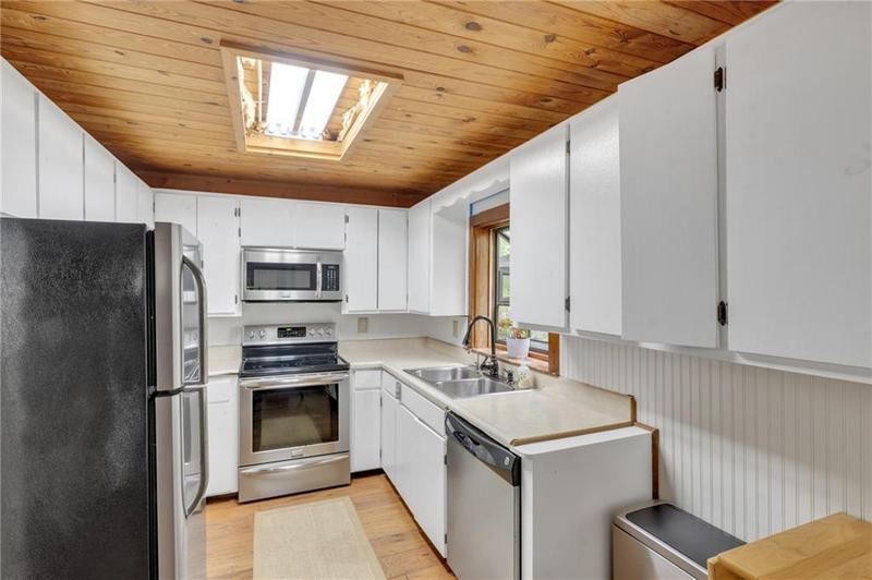 Image for property 17 Water Wheel Lane, Rabun Gap, GA 30568
