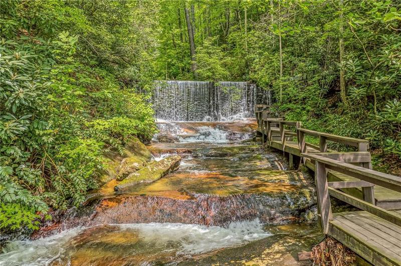 Image for property 17 Water Wheel Lane, Rabun Gap, GA 30568