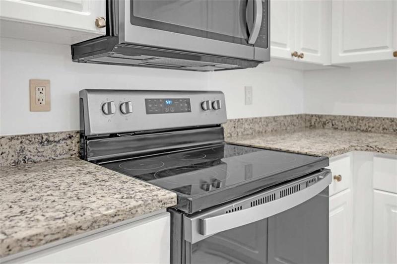 Image for property 3475 Oak Valley Road APT 650, Atlanta, GA 30326