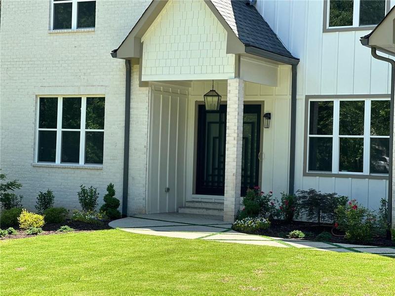 Image for property 270 Crosstree Lane, Atlanta, GA 30328