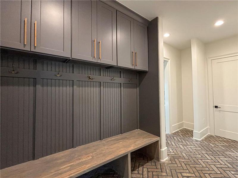 Image for property 270 Crosstree Lane, Atlanta, GA 30328