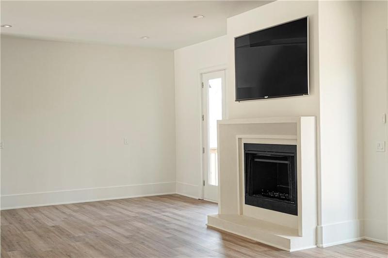 Image for property 270 Crosstree Lane, Atlanta, GA 30328