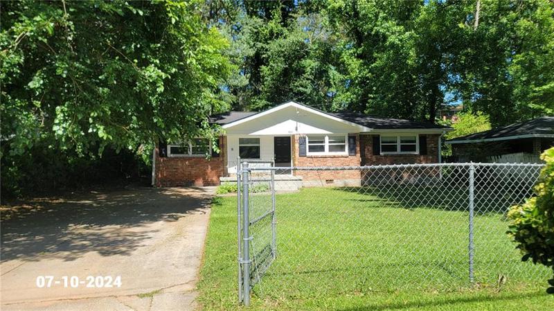 Image for property 2058 BARBARA Lane, Decatur, GA 30032