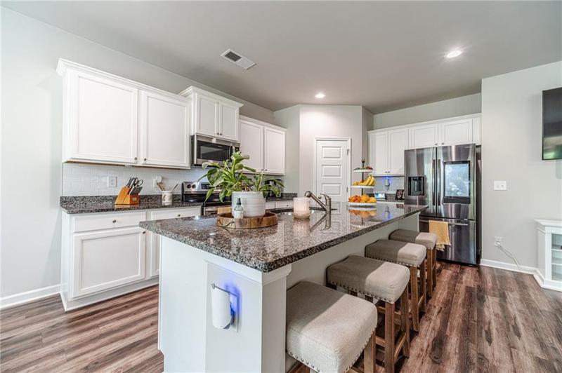 Image for property 207 Jim Daws Road, Monroe, GA 30655