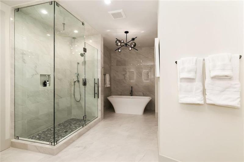 Image for property 3107 Peachtree Road NE Unit #1803, Atlanta, GA 30305