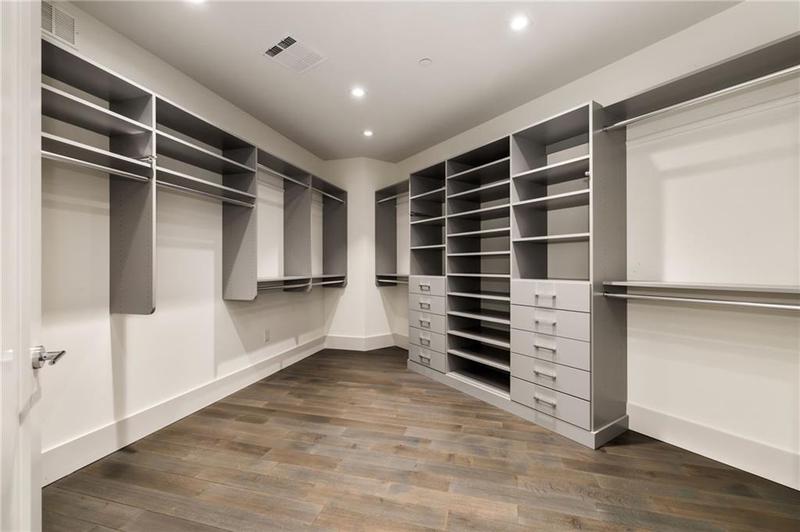 Image for property 3107 Peachtree Road NE Unit #1803, Atlanta, GA 30305