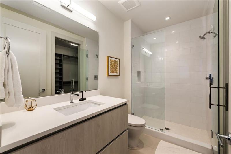 Image for property 3107 Peachtree Road NE Unit #1803, Atlanta, GA 30305