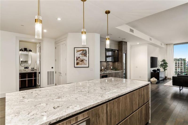 Image for property 3107 Peachtree Road NE Unit #1803, Atlanta, GA 30305