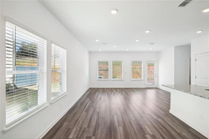 Image for property 269 Bald Avenue 18, Stockbridge, GA 30253