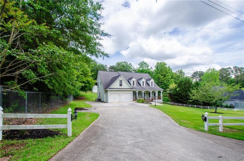 Image for property 410 Hendon Road, Woodstock, GA 30188