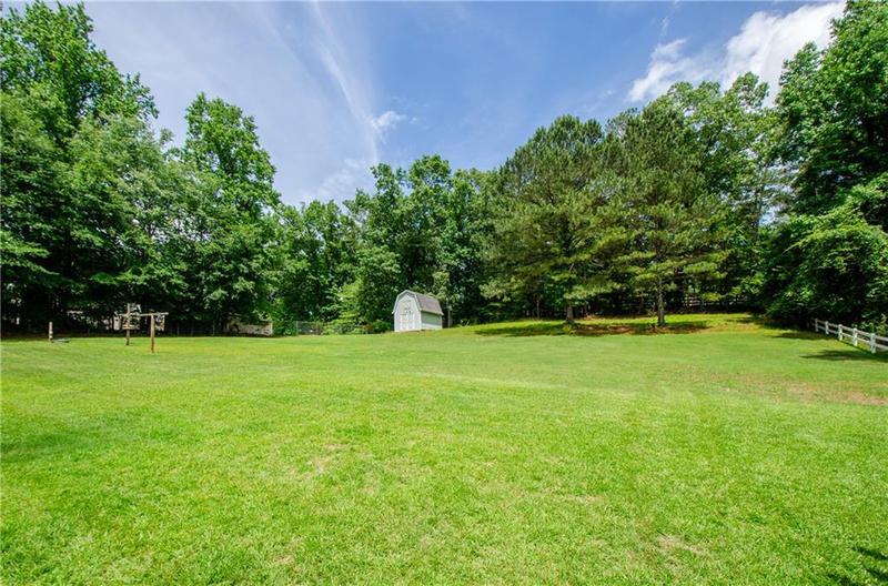 Image for property 410 Hendon Road, Woodstock, GA 30188