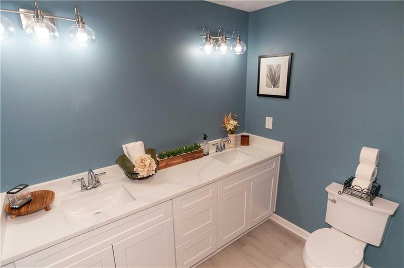 Image for property 2706 Suwanee Way 12, Marietta, GA 30067