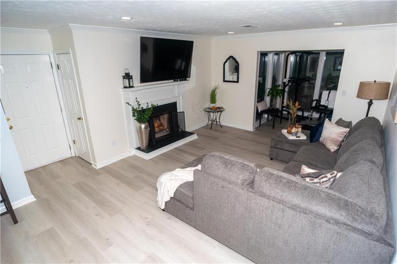Image for property 2706 Suwanee Way 12, Marietta, GA 30067