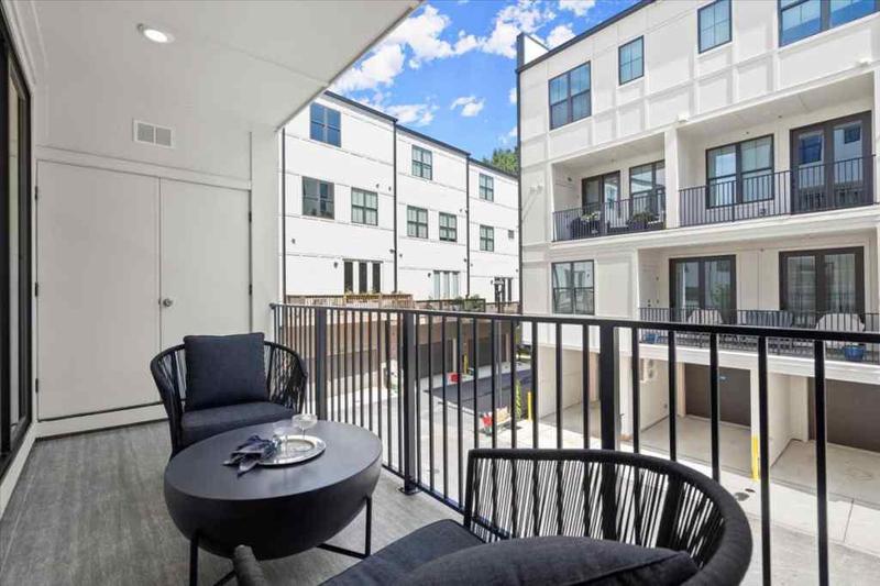 Image for property 201 New Street 2201-9, Decatur, GA 30030