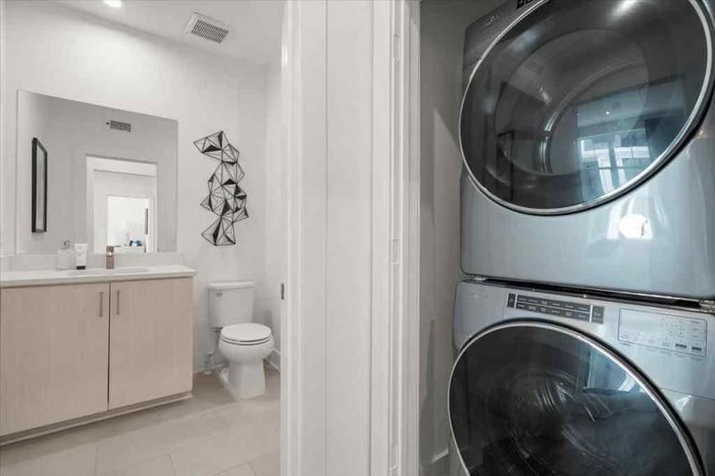 Image for property 201 New Street 2201-9, Decatur, GA 30030