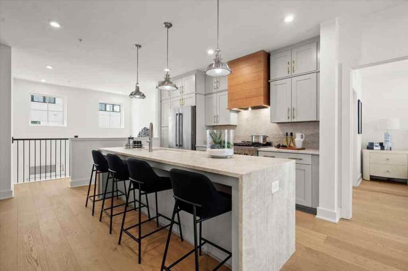 Image for property 201 New Street 2201-9, Decatur, GA 30030