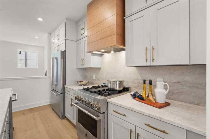 Image for property 201 New Street 2201-9, Decatur, GA 30030