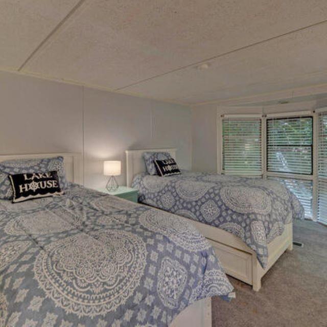 Image for property 6975 Lakeside Place, Gainesville, GA 30506
