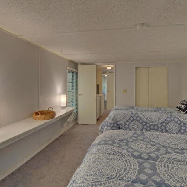 Image for property 6975 Lakeside Place, Gainesville, GA 30506