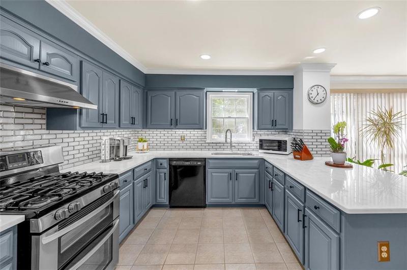 Image for property 222 MOSSY Place, Alpharetta, GA 30005