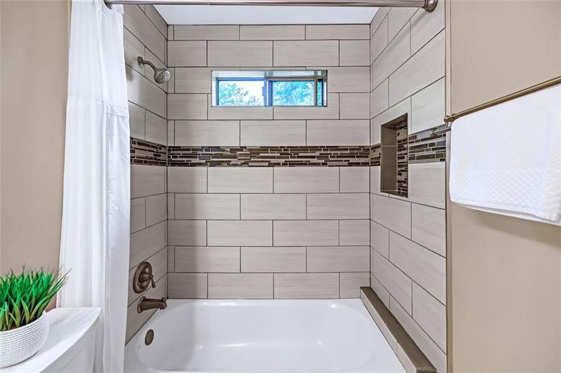 Image for property 222 MOSSY Place, Alpharetta, GA 30005