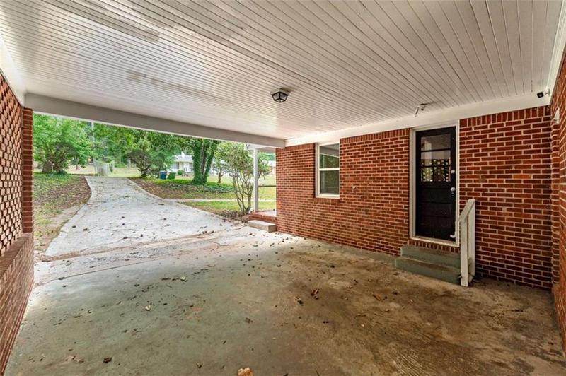 Image for property 3080 Lynhurst Circle, Atlanta, GA 30311