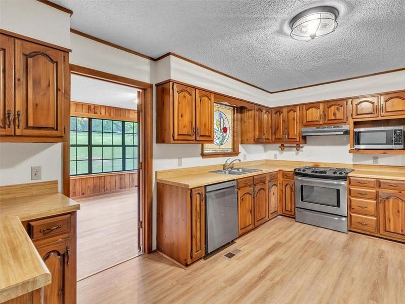 Image for property 813 Nelson Kile Road, Dalton, GA 30721